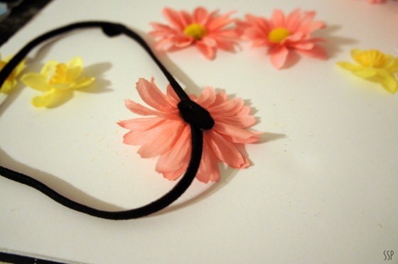 DIY Flower Crown | Slice of Southern Pie | The Perfect Easter Dress Accessory or Spring Craft #floral #craft #headband